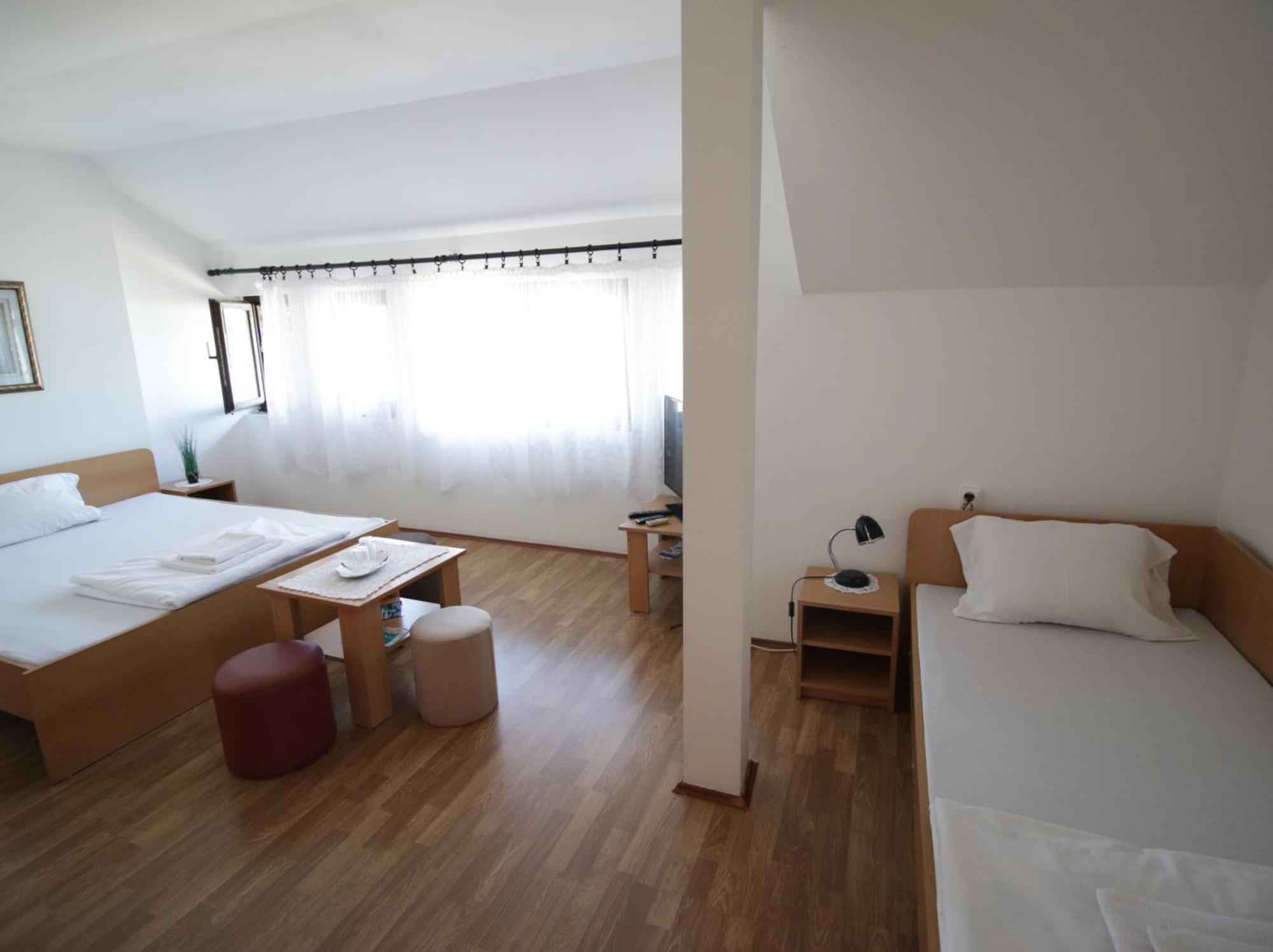 Rooms Jankovic Donji Milanovac Luaran gambar